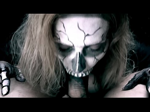 ❤️ Demonska djevojka siše kurac svojim crnim ustima i guta spermu. ❤ Super porno na bs.valeshop.top ﹏